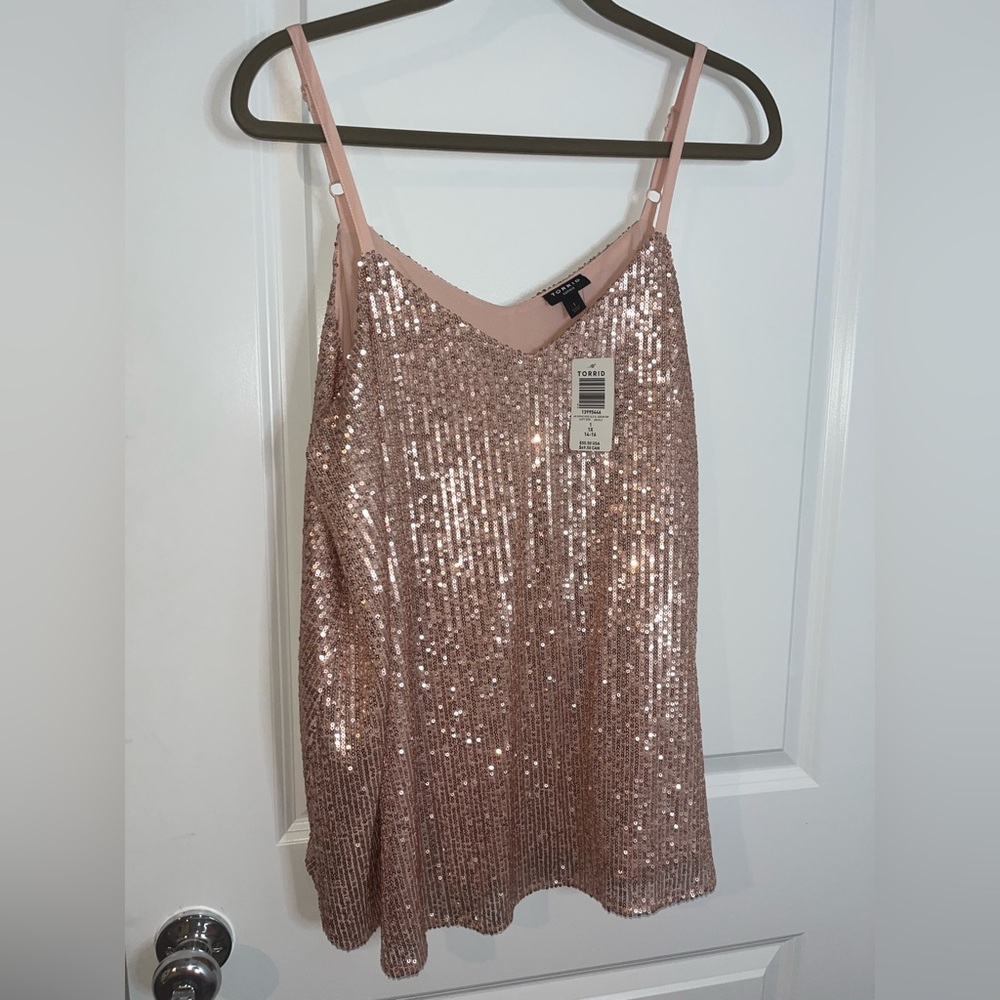 Torrid NWT V-neck Sophie Rose Gold Sequin Woven Swing Lined Relaxed Cami Size 1X